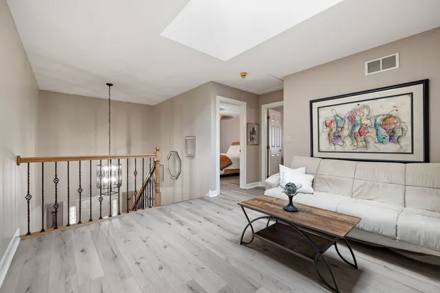 $925,000 | 55 Chesterfield Court, Burr Ridge, IL 60527