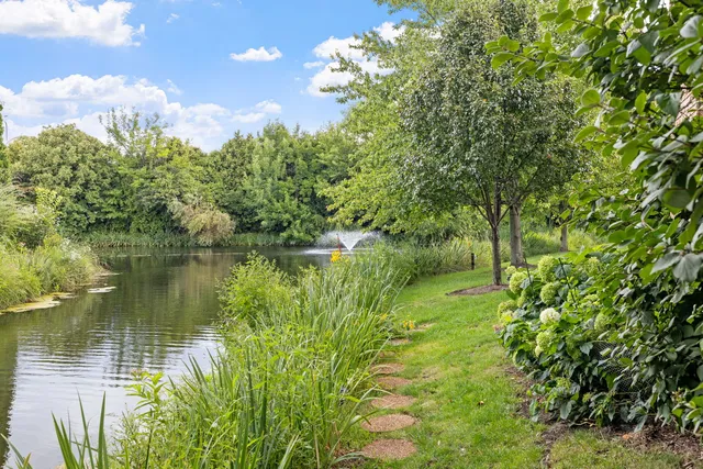 $925,000 | 55 Chesterfield Court, Burr Ridge, IL 60527