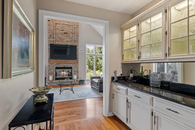 $925,000 | 55 Chesterfield Court, Burr Ridge, IL 60527