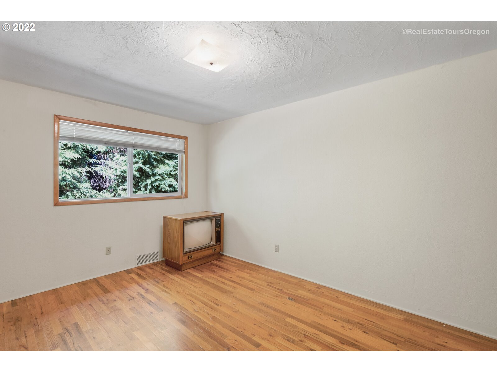 755 Taybin Road Northwest Salem, OR 97304 - Photo 13 of 32 Gallery Image 13