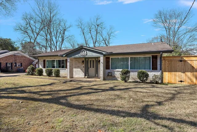 $292,000 | 1005 Logansport Street, Nacogdoches, TX 75961