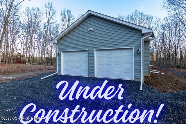 $449,900 | 226 Apache Drive, Effort, PA 18330