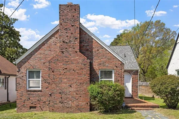 $400,000 | 2705 North Roxboro Street, Durham, NC 27704