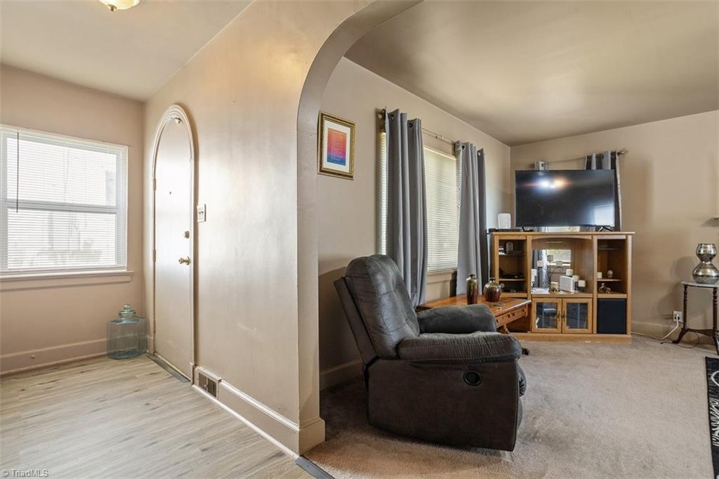 2705 North Roxboro Street Durham, NC 27704 - Photo 3 of 16