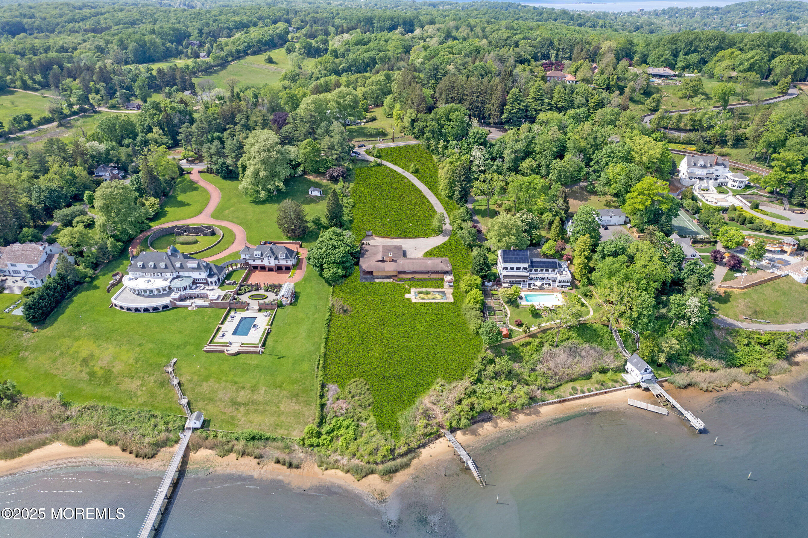 820 Navesink River Road Rumson, NJ 07760 - Photo 14 of 17 The Ultimate Location