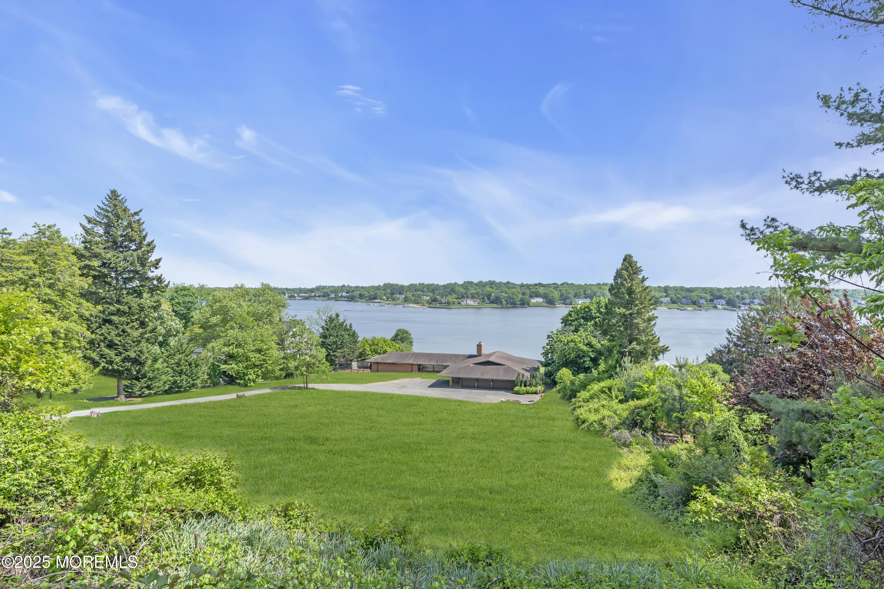 820 Navesink River Road Rumson, NJ 07760 - Photo 4 of 17 A Perfect Canvas