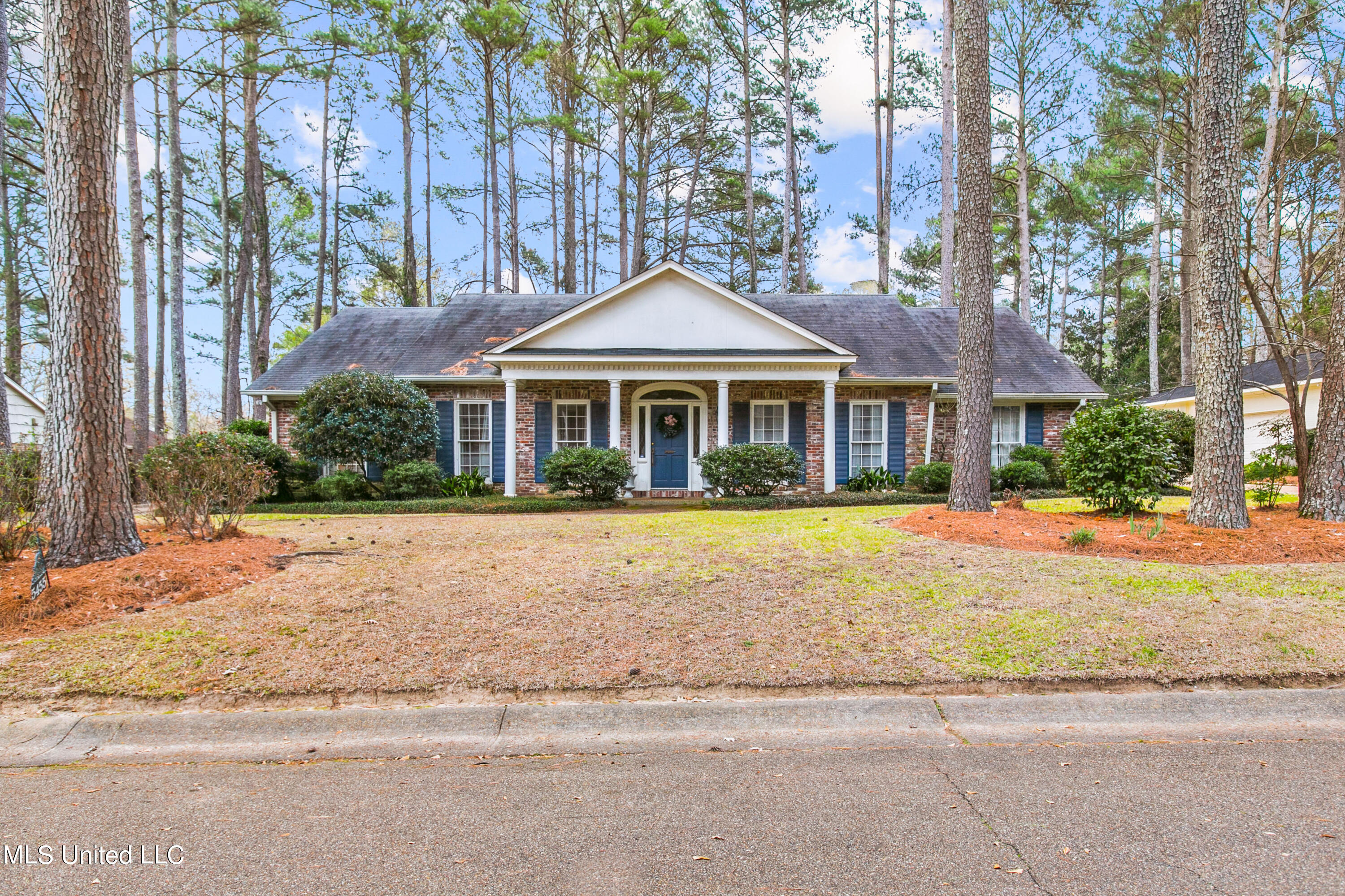 5455 Briarfield Road Jackson, MS 39211 - Photo 1 of 24 5455 Briarfield-4