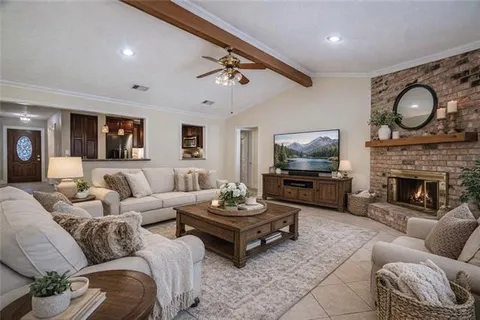 $249,900 | 4041 North Indigo Drive, Harvey, LA 70058