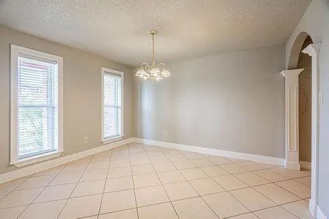 $249,900 | 4041 North Indigo Drive, Harvey, LA 70058