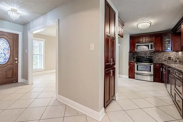 $249,900 | 4041 North Indigo Drive, Harvey, LA 70058