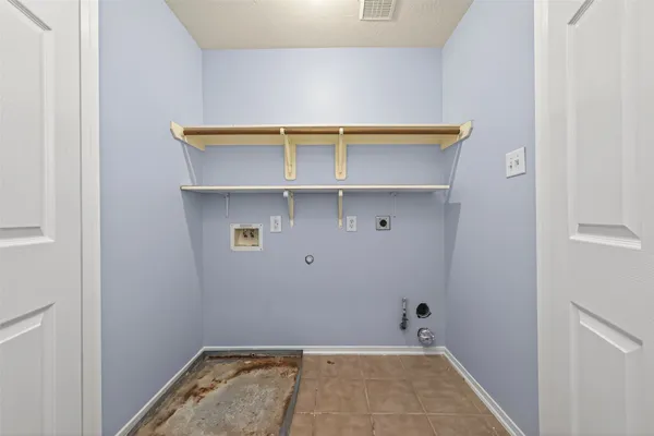 $2,400 | 19215 Hikers Trail Drive, Humble, TX 77346