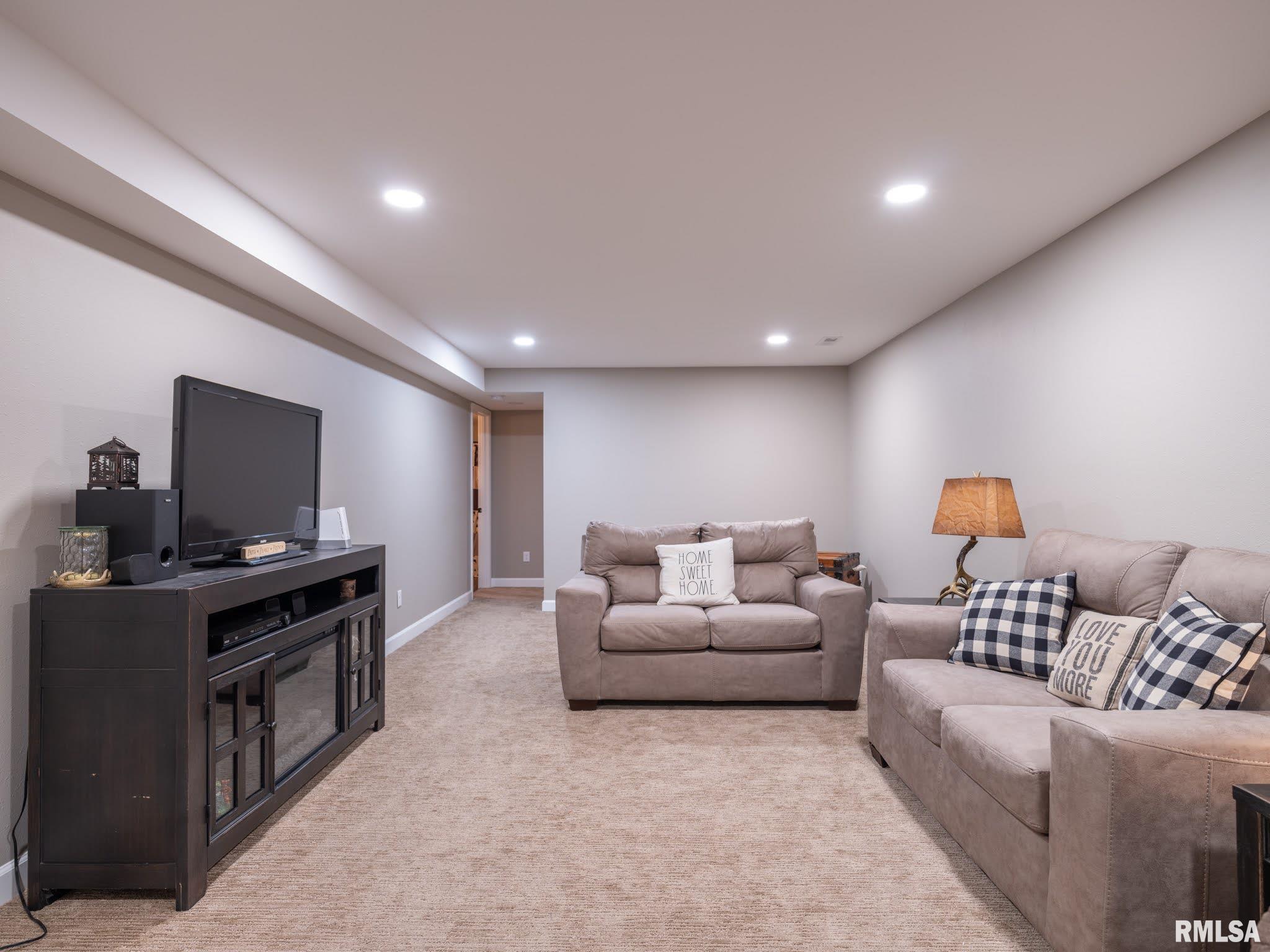 180 East Miller Road Edelstein, IL 61526 - Photo 38 of 51 Gallery Image 38