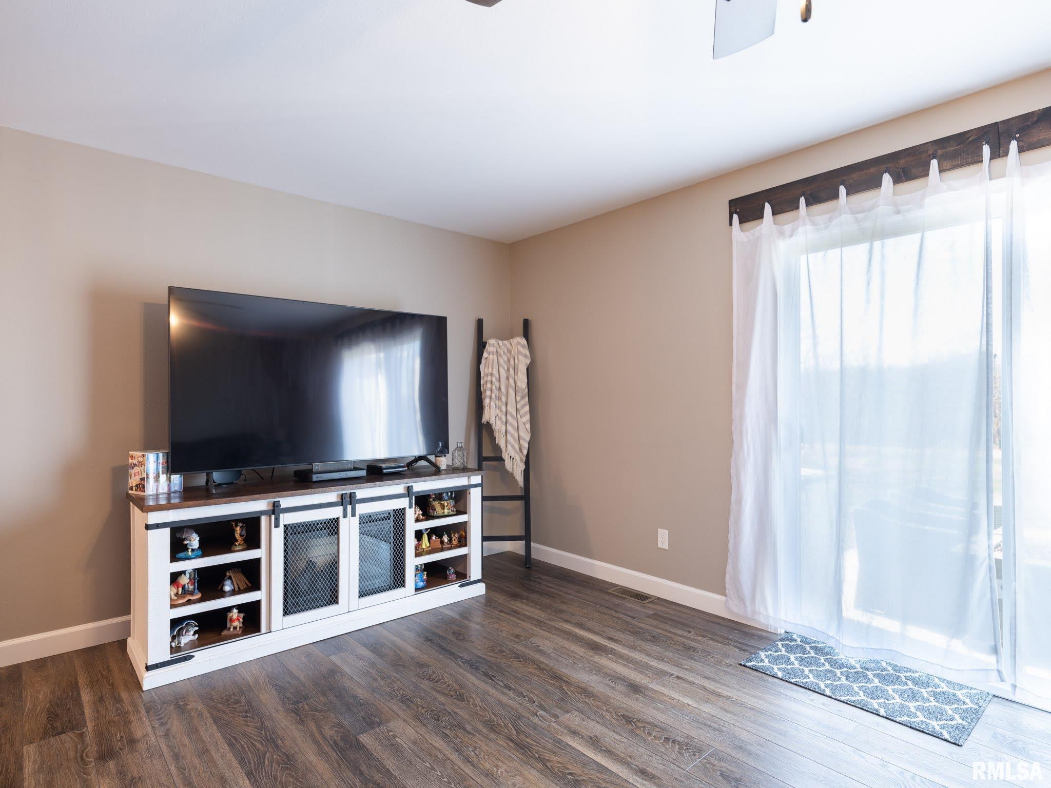 180 East Miller Road Edelstein, IL 61526 - Photo 6 of 51 Gallery Image 6