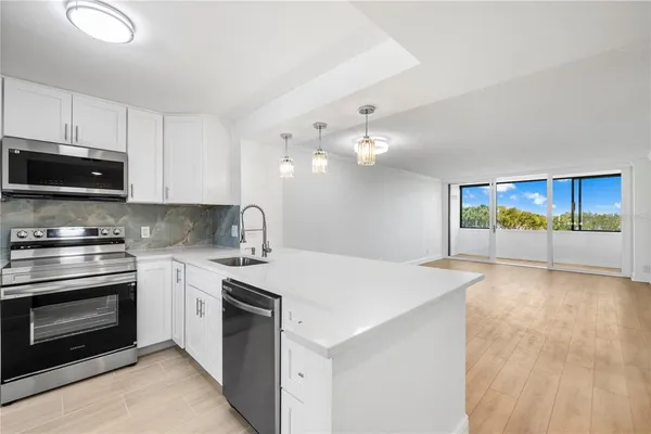 $230,000 | 2618 Cove Cay Drive, Unit 206, Clearwater, FL 33760