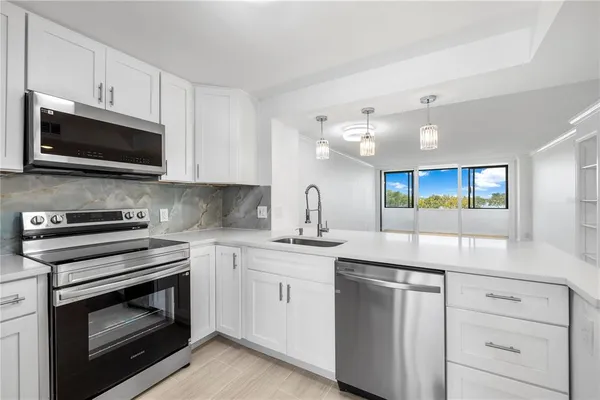 $230,000 | 2618 Cove Cay Drive, Unit 206, Clearwater, FL 33760