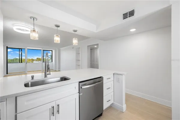 $230,000 | 2618 Cove Cay Drive, Unit 206, Clearwater, FL 33760