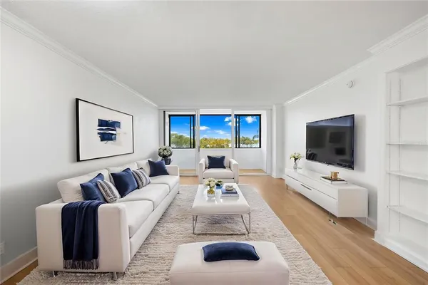 $230,000 | 2618 Cove Cay Drive, Unit 206, Clearwater, FL 33760