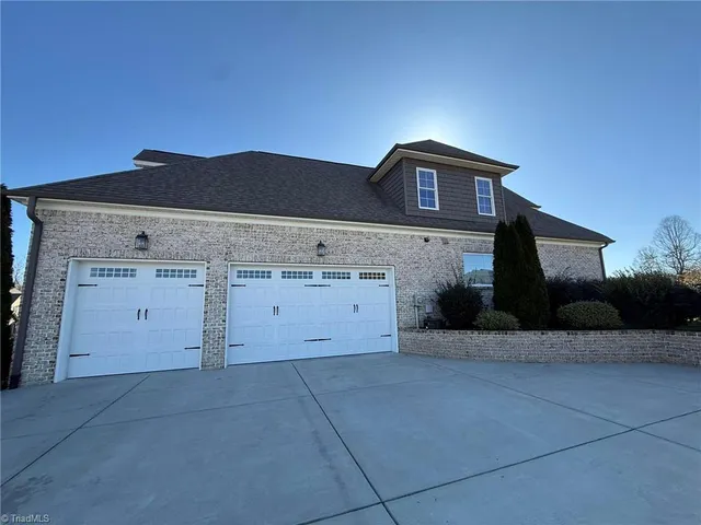 $845,000 | 8521 Parkchester Place, Oak Ridge, NC 27310