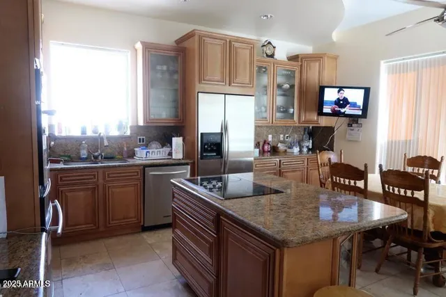 $4,000 | 6823 North 14th Street, Phoenix, AZ 85014