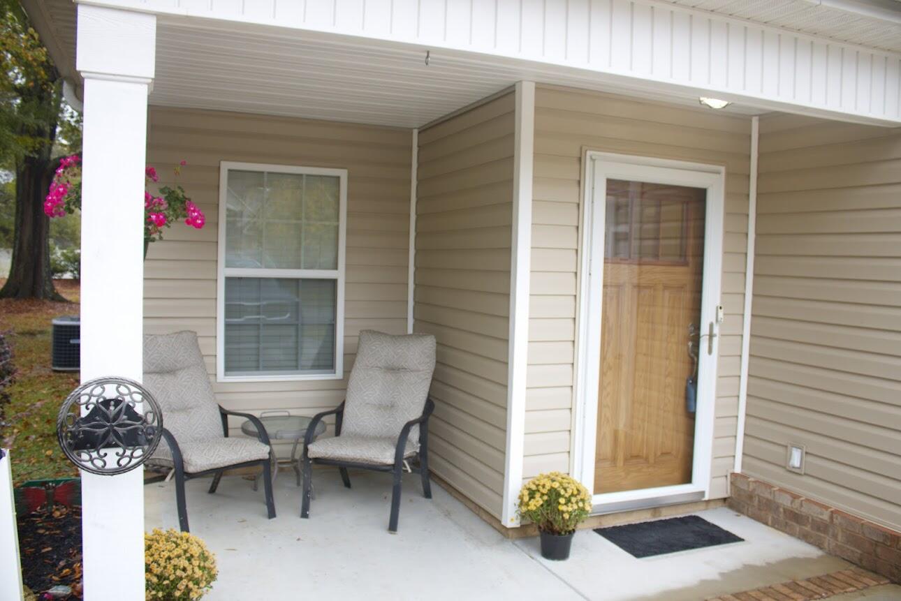 1727 Collie View Lane Hixson, TN 37343 - Photo 4 of 12 IMG_6231