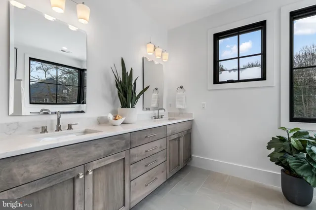 $2,395,000 | 5206 12th Street North, Arlington, VA 22205