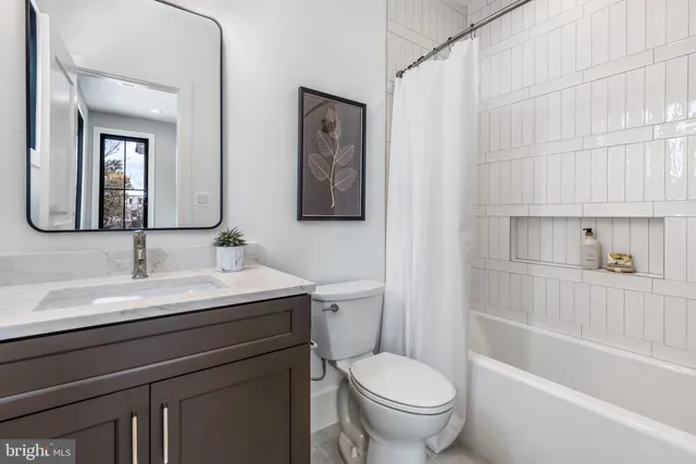 $2,395,000 | 5206 12th Street North, Arlington, VA 22205