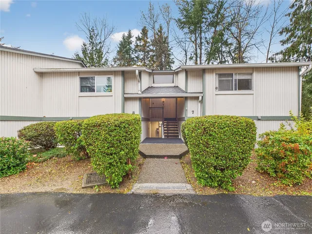 $206,000 | 412 South 321st Place, Unit A7, Federal Way, WA 98003