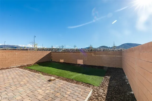 $565,000 | 2993 Gallarate Drive, Henderson, NV 89044