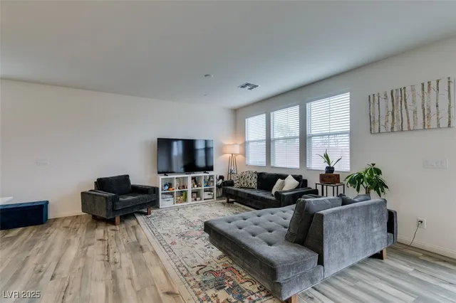 $575,000 | 2993 Gallarate Drive, Henderson, NV 89044