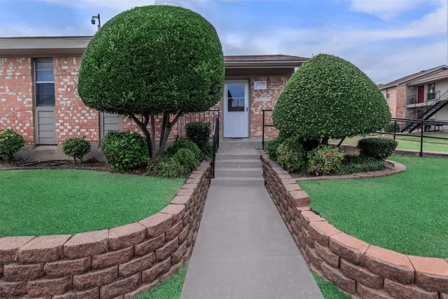 $1,295 | 3144 Northwest 33rd Street, Fort Worth, TX 76106