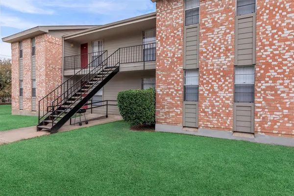 $1,295 | 3144 Northwest 33rd Street, Fort Worth, TX 76106