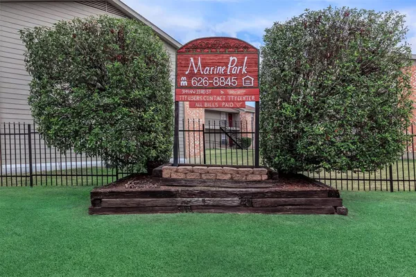$1,295 | 3144 Northwest 33rd Street, Fort Worth, TX 76106