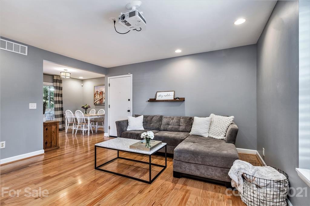 2626 Park Road, Unit D Charlotte, NC 28209 - Photo 4 of 21 Gallery Image 4