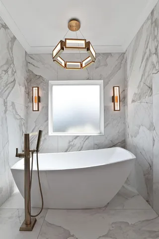 $1,099,000 | 3705 Elio Way, Valparaiso, IN 46385