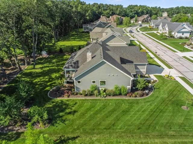 $1,099,000 | 3705 Elio Way, Valparaiso, IN 46385