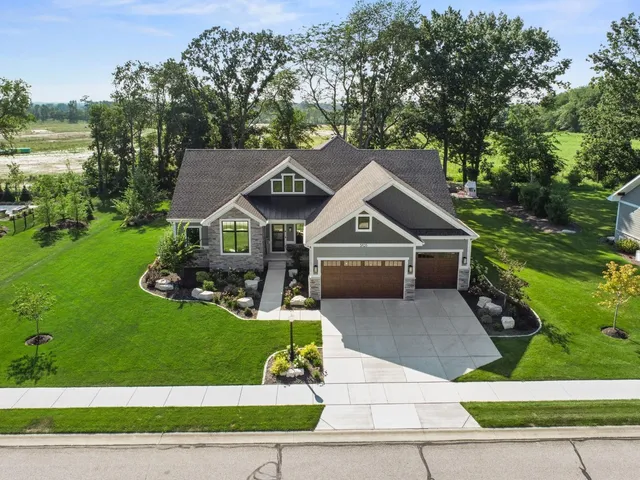 $1,099,000 | 3705 Elio Way, Valparaiso, IN 46385