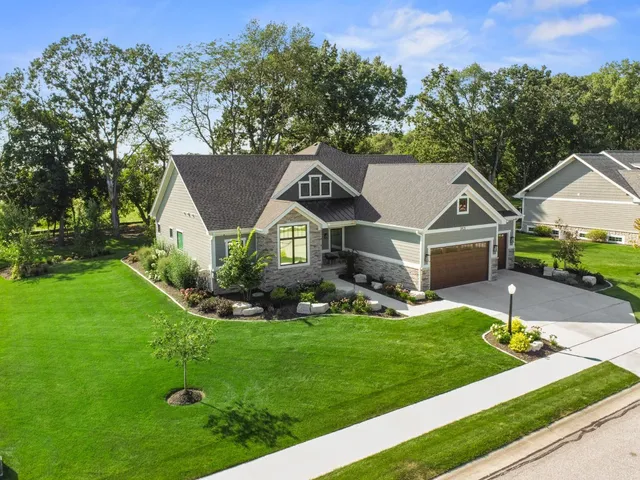 $1,099,000 | 3705 Elio Way, Valparaiso, IN 46385