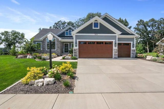 $1,099,000 | 3705 Elio Way, Valparaiso, IN 46385