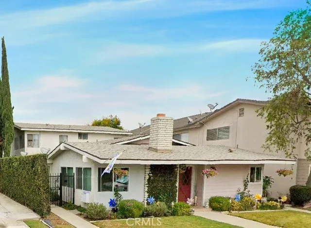 $1,990,000 | 3025 East Theresa Street, Long Beach, CA 90814