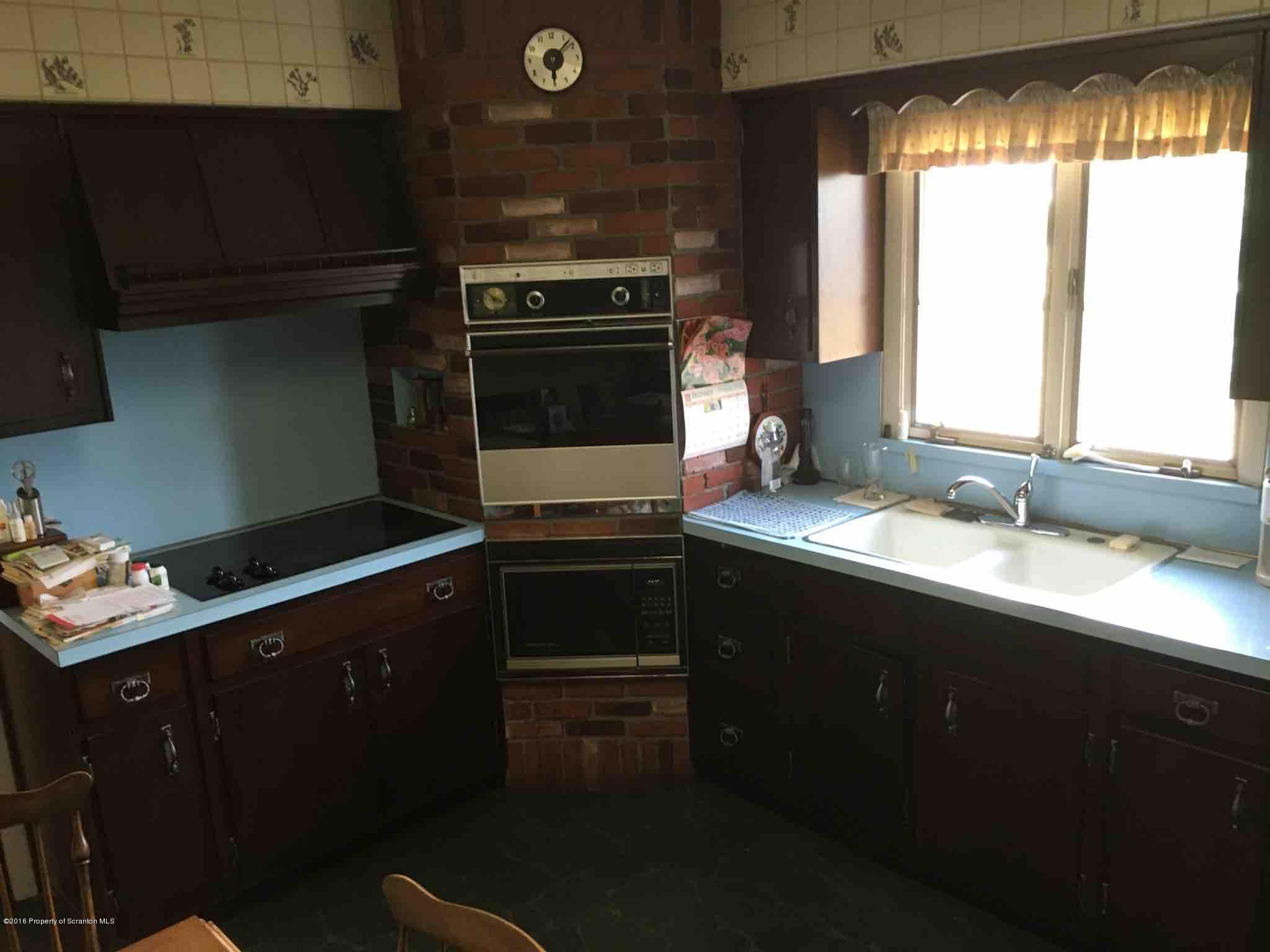 4 Colonels Road Wilkes Barre, PA 18706 - Photo 5 of 12 Gallery Image 5