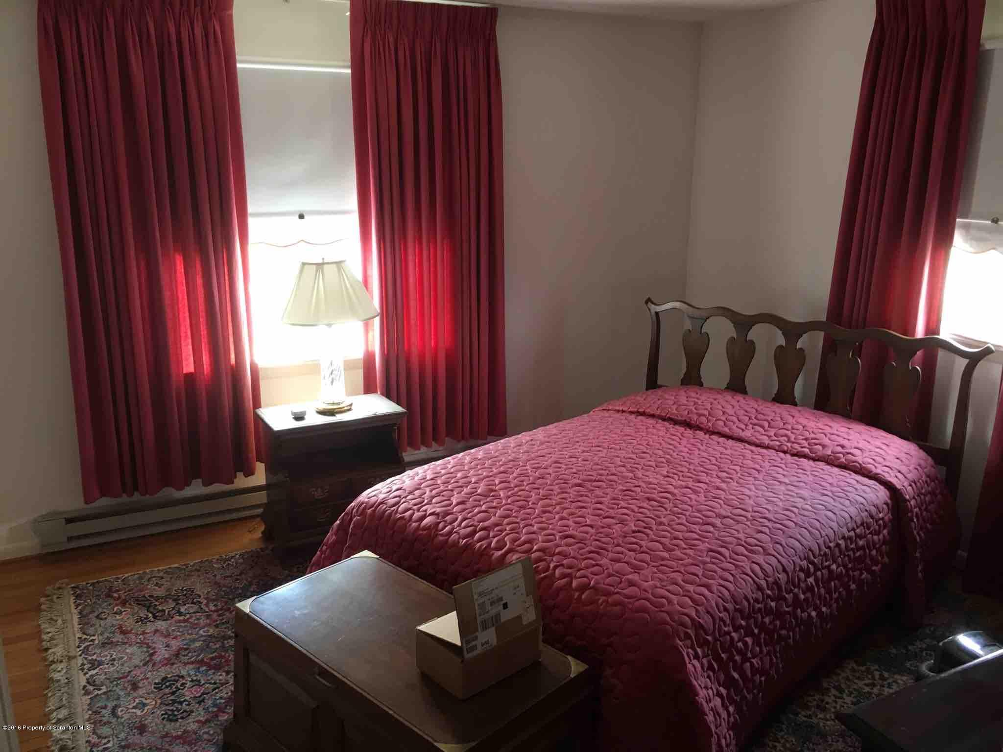 4 Colonels Road Wilkes Barre, PA 18706 - Photo 8 of 12 Gallery Image 8