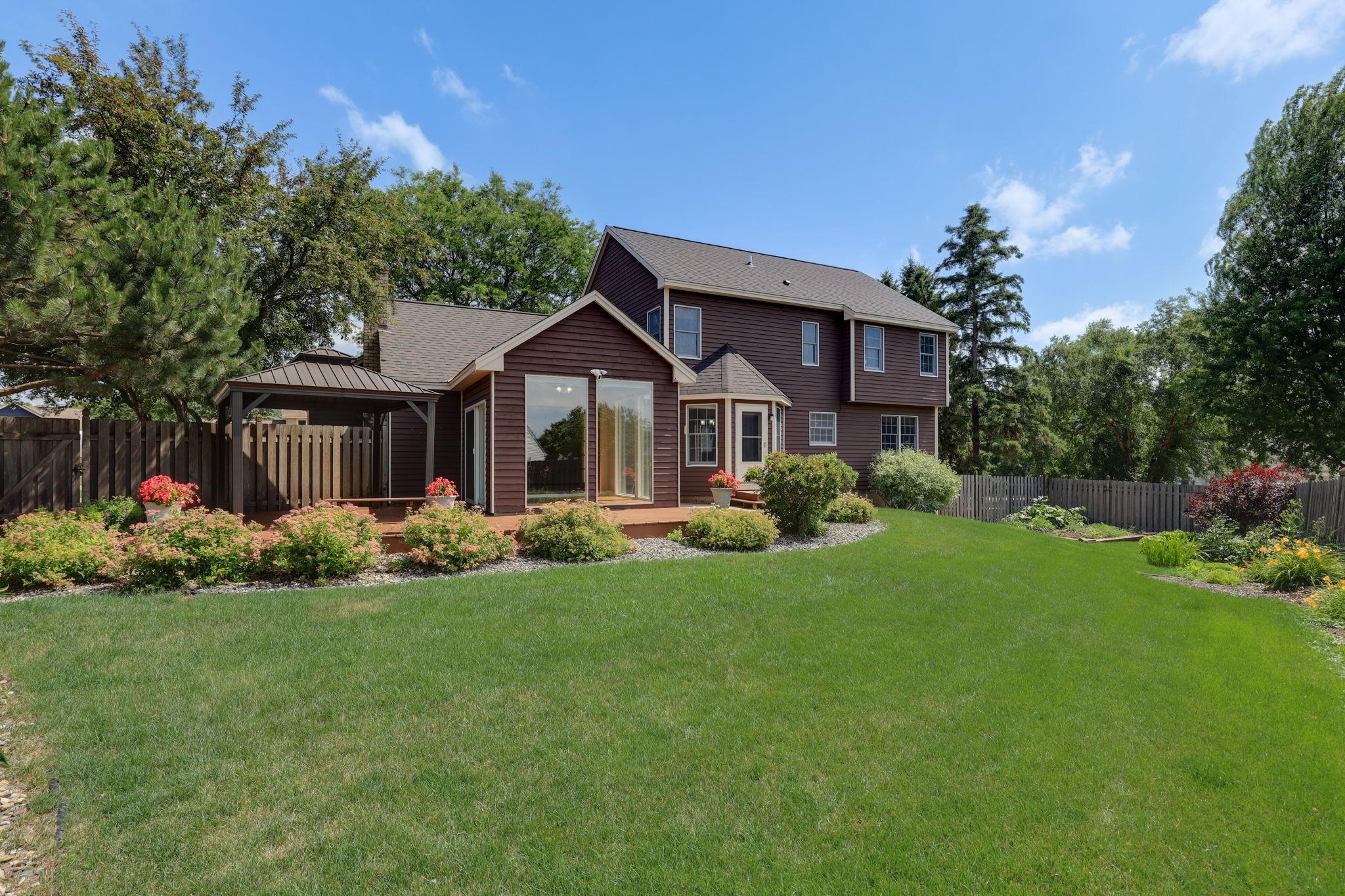 455 Highpoint Curve Maplewood, MN 55119 - Photo 42 of 44