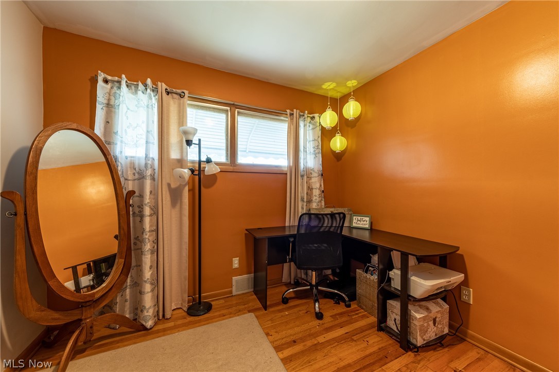 673 Sterling Road Wickliffe, OH 44092 - Photo 20 of 28 Gallery Image 20