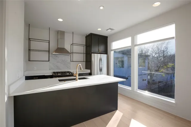 $2,195 | 1708 Perez Street, Unit B, Austin, TX 78721