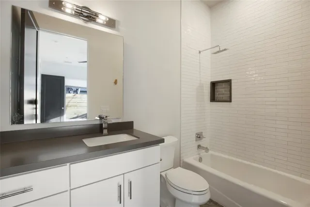 $2,195 | 1708 Perez Street, Unit B, Austin, TX 78721