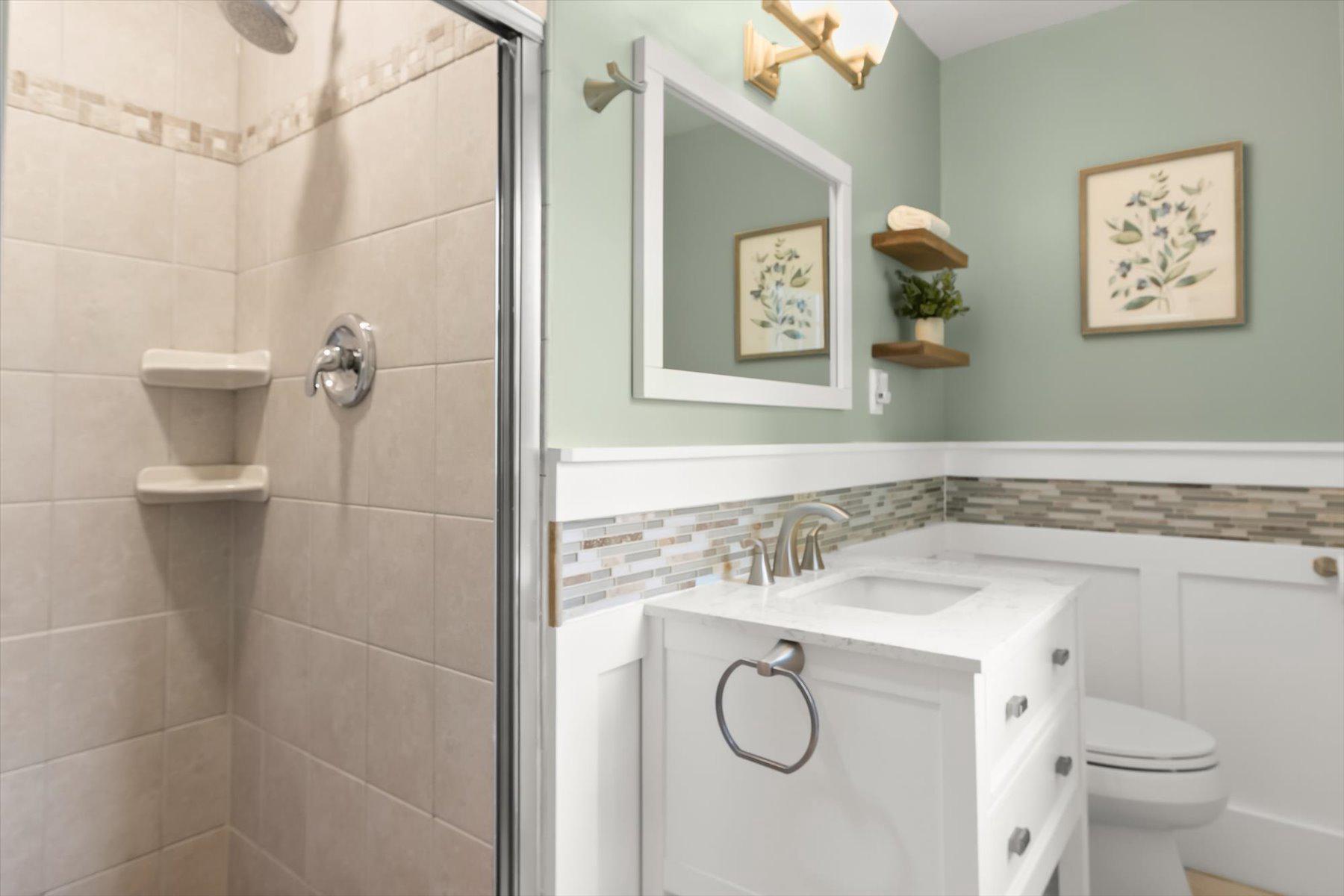 12405 Lime Kiln Road Fulton, MD 20759 - Photo 26 of 50 Attached Owners Suite Bathroom