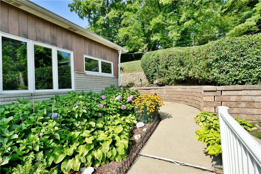 148 Wray Large Road Jefferson Hills, PA 15025 - Photo 2 of 24 Gallery Image 2