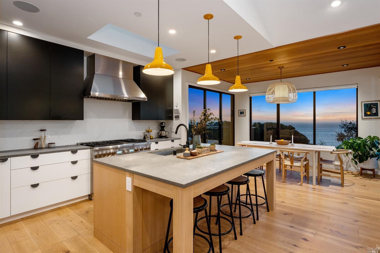 6976 Panoramic Highway Stinson Beach, CA 94970 - Photo 24 of 92