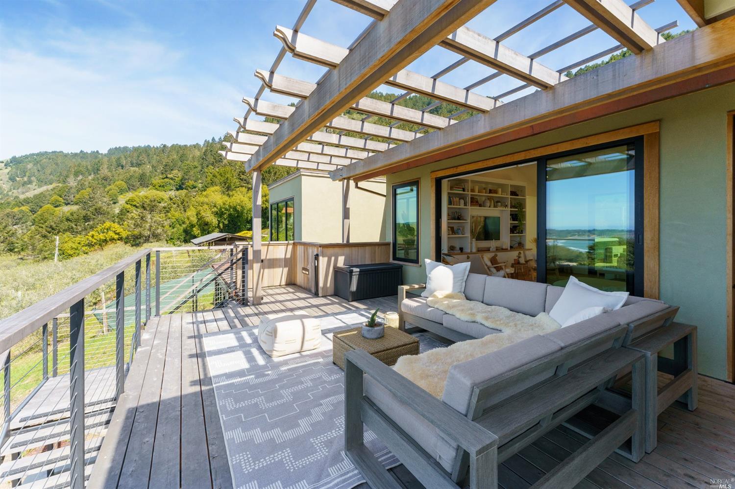 6976 Panoramic Highway Stinson Beach, CA 94970 - Photo 28 of 92