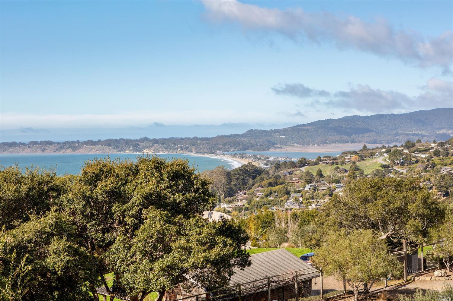 6976 Panoramic Highway Stinson Beach, CA 94970 - Photo 29 of 92